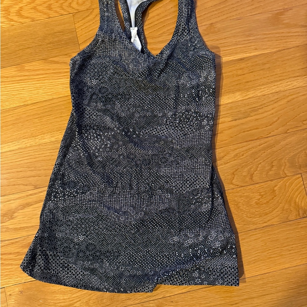 Lululemon Cool Racerback II Nulu size 4